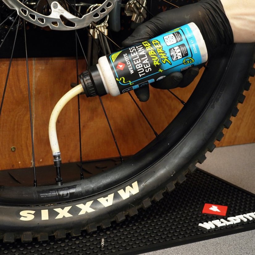 WELDTITE  Tmel na bezdušové pláště Tubeless Sealant s Rubber Shred